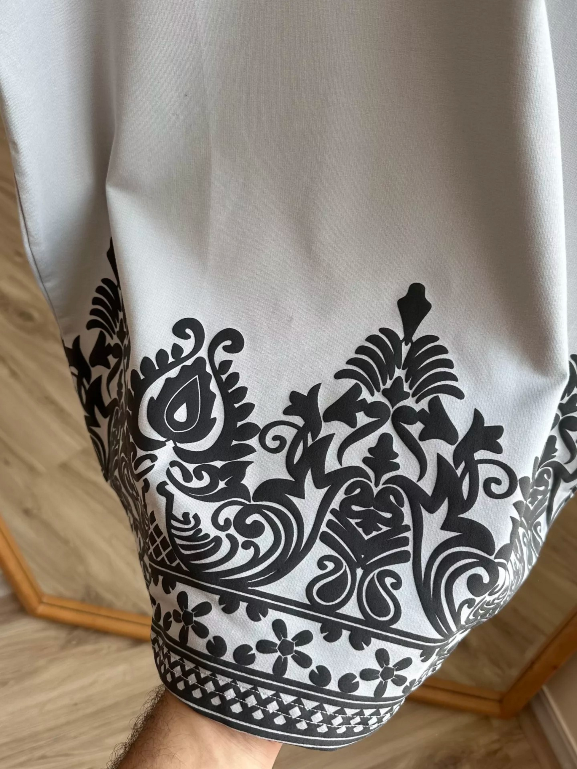 MIDNIGHT ORNATE T-SHIRT