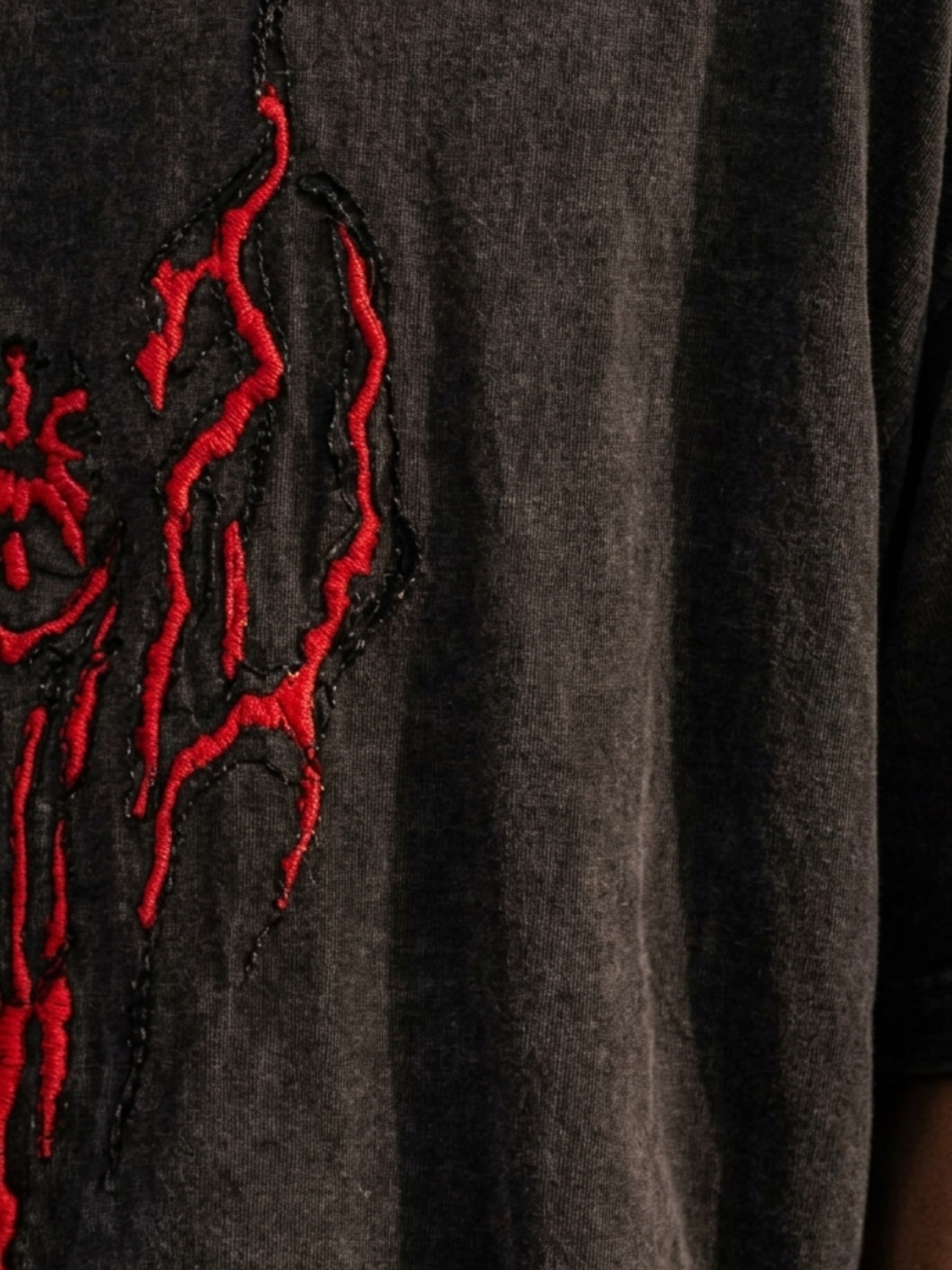 HELLBORNE TEE