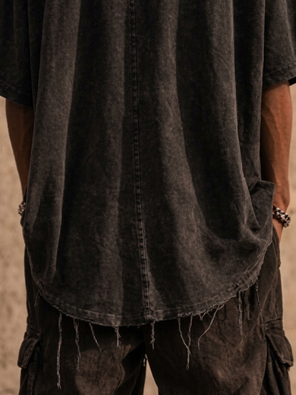 HELLBORNE TEE